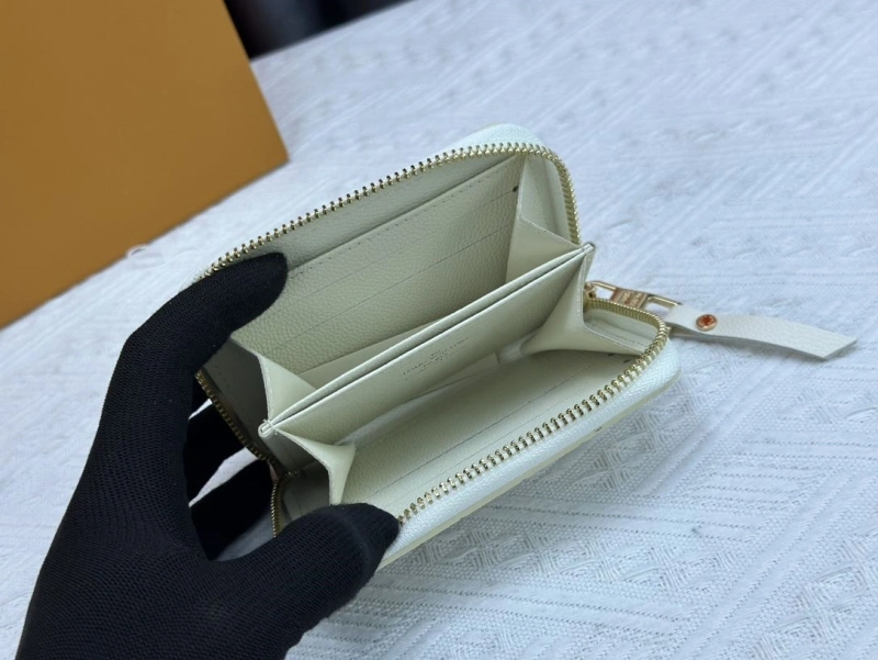 Fashionable LX Wallets 13532