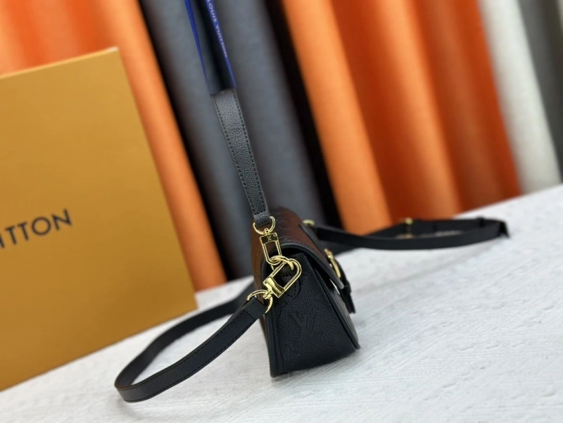 LX Satchel bags Durable 15135