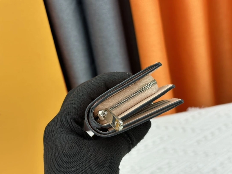 Practical LX Wallets 13498