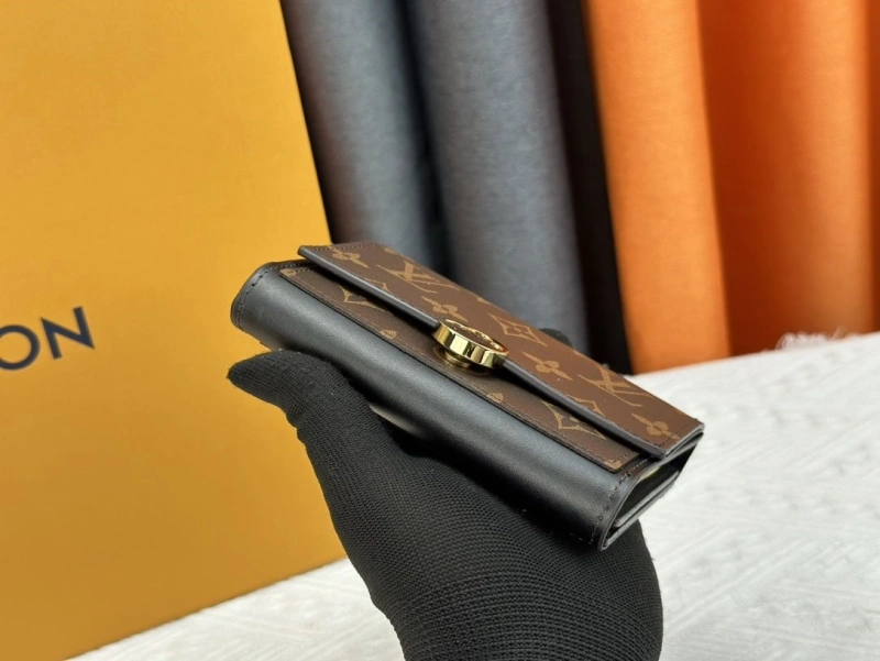 Flexible LX Wallets 13500