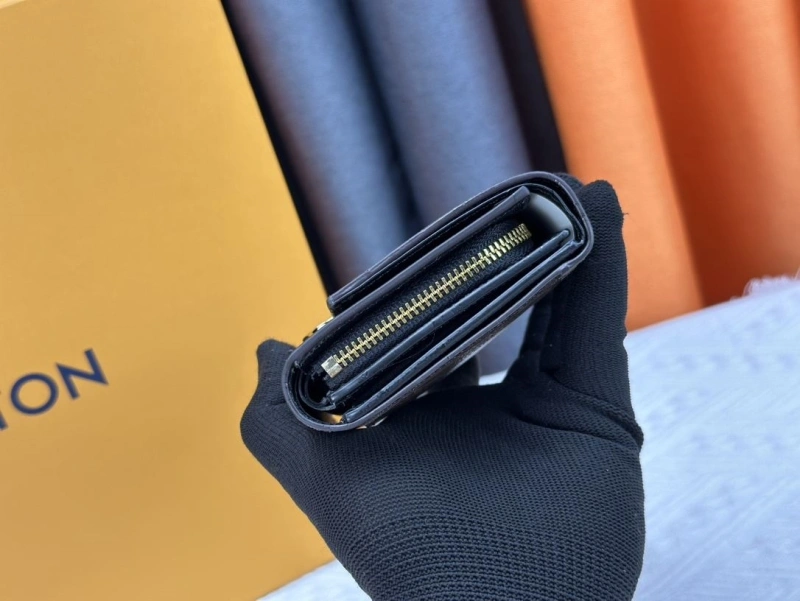 Flexible LX Wallets 13500