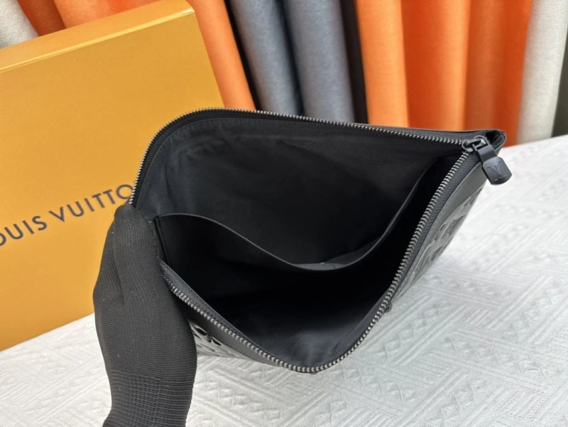 Resilient LX Clutch Bags 15359