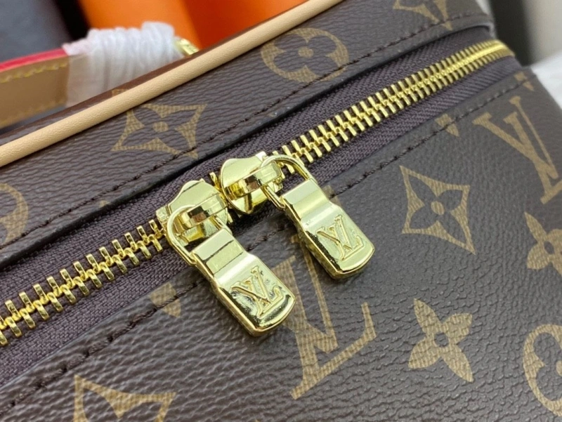 LX Cosmetic Bags GoAnywhere 15286