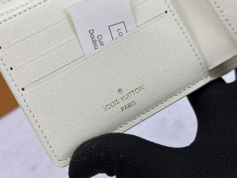 LX Wallets Refined 13469