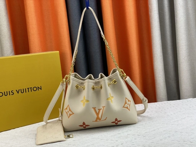 LX Bucket Bags Bright 15562