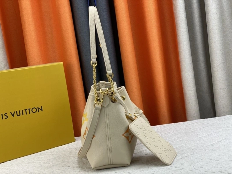 LX Bucket Bags Bright 15562
