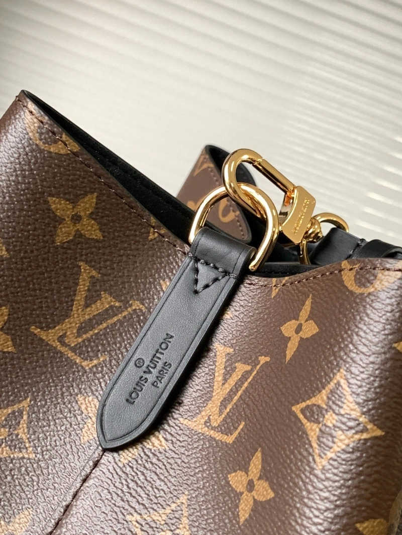 LX Bucket Bags Resilient 15559