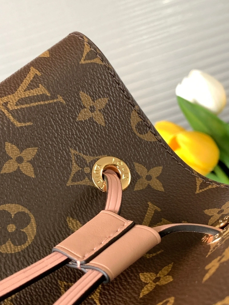 Bold LX Bucket Bags 15564