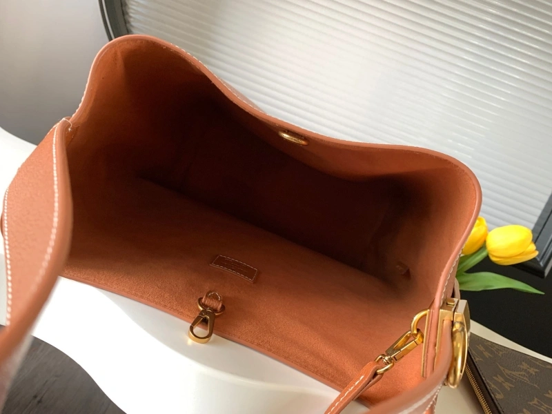 WellDesigned LX Top Handle Bags 13976