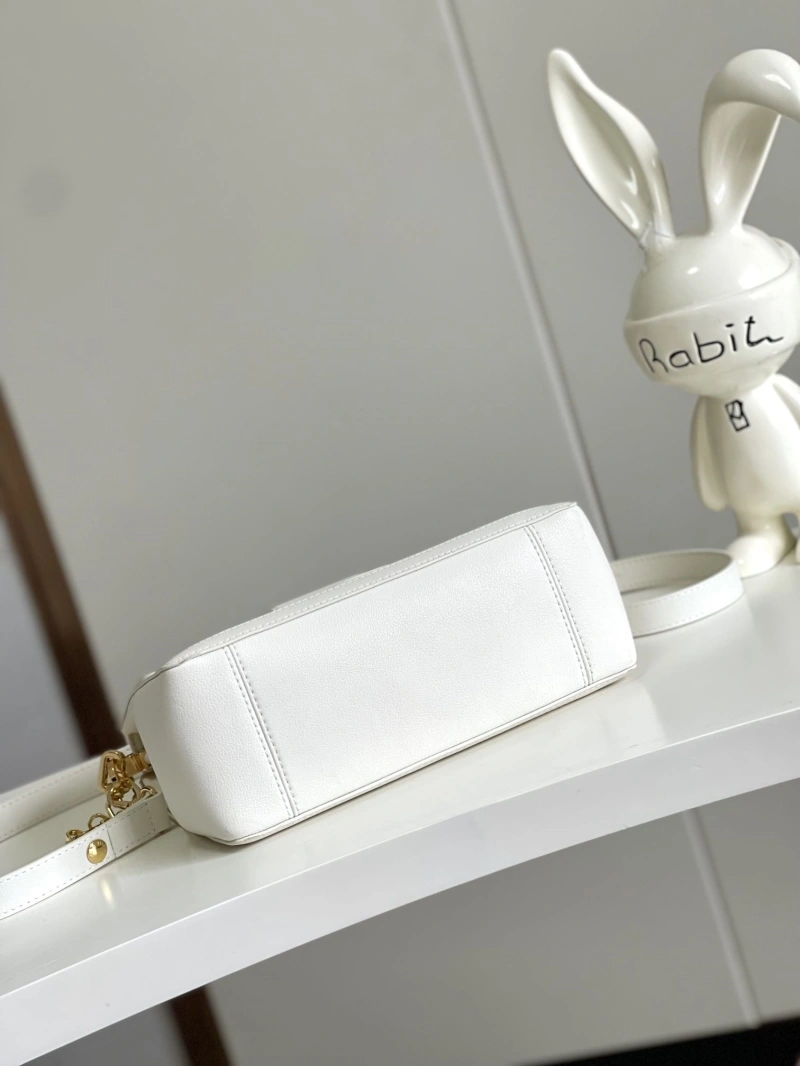 Trendsetting LX Satchel bags 15077