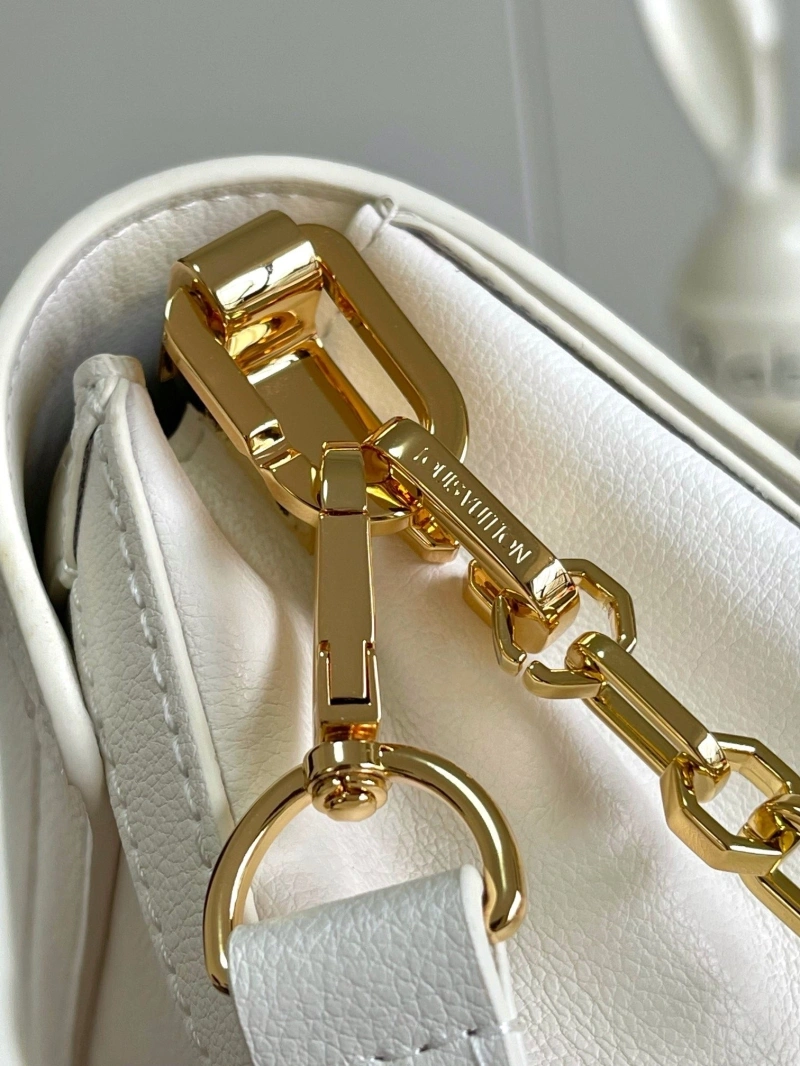 Trendsetting LX Satchel bags 15077