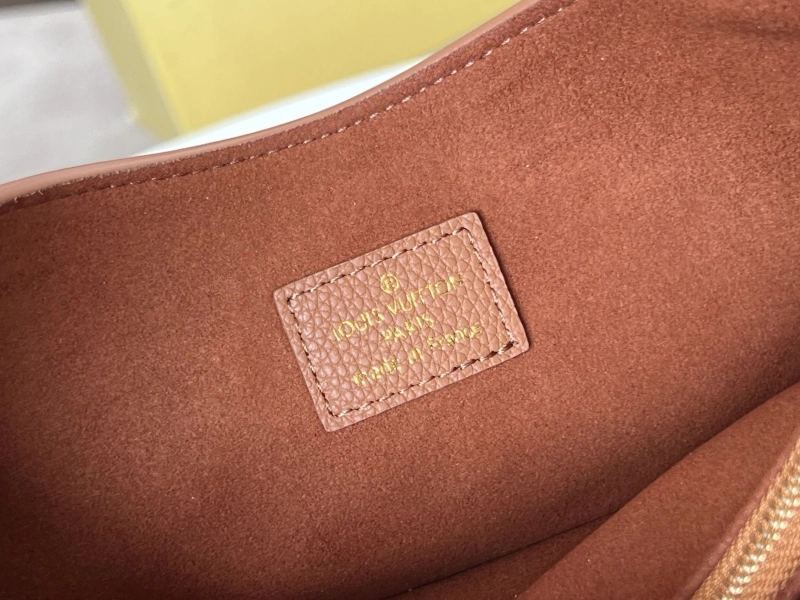Efficient LX Top Handle Bags 13978