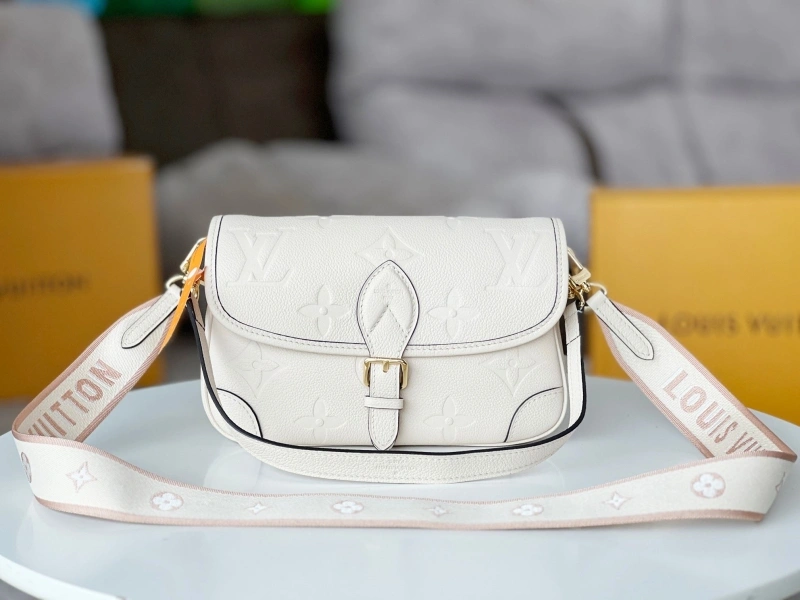 Fashionable LX Satchel bags 15033