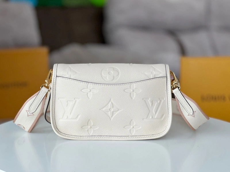 Fashionable LX Satchel bags 15033