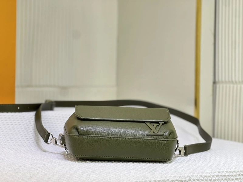 WellDesigned LX Satchel bags 15027