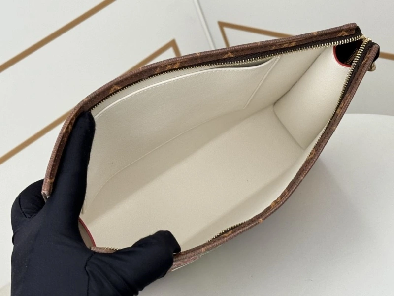 Sleek LX Clutch Bags 15338