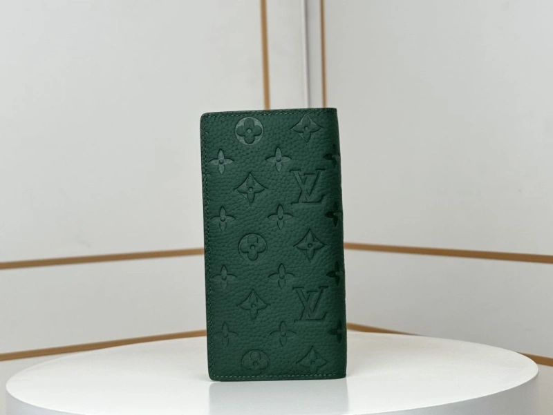 Versatile LX Wallets 13444
