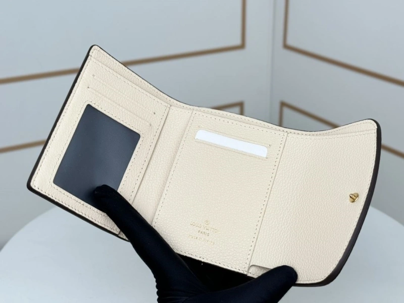 Lightweight LX Wallets 13440
