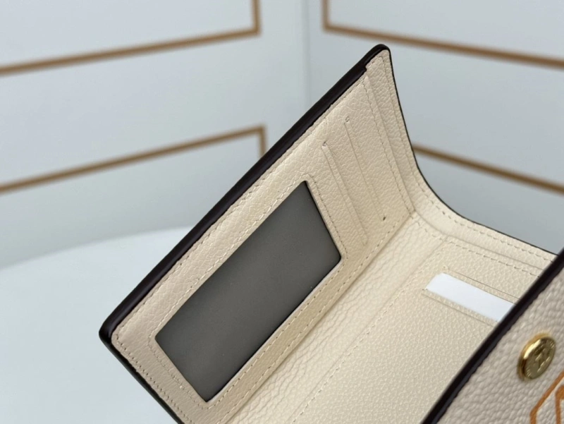 Lightweight LX Wallets 13440