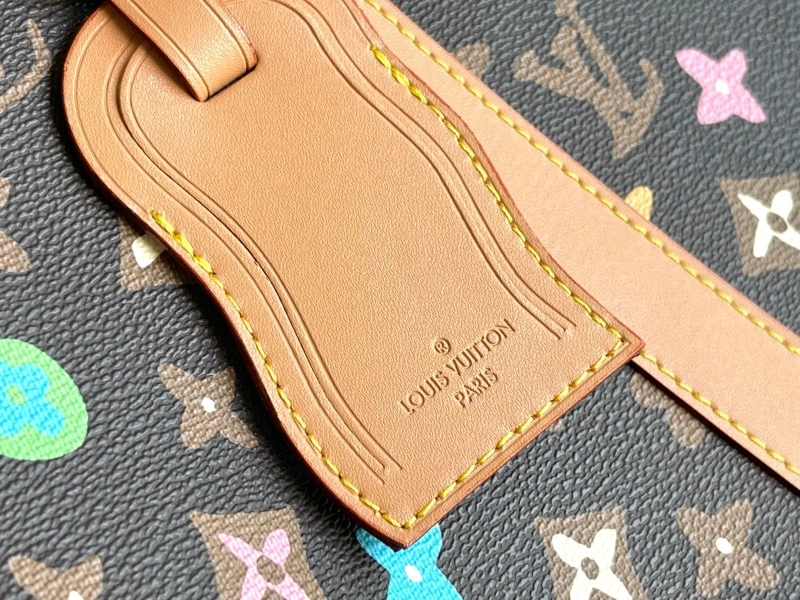 Trendsetting LX Travel Bags 13857