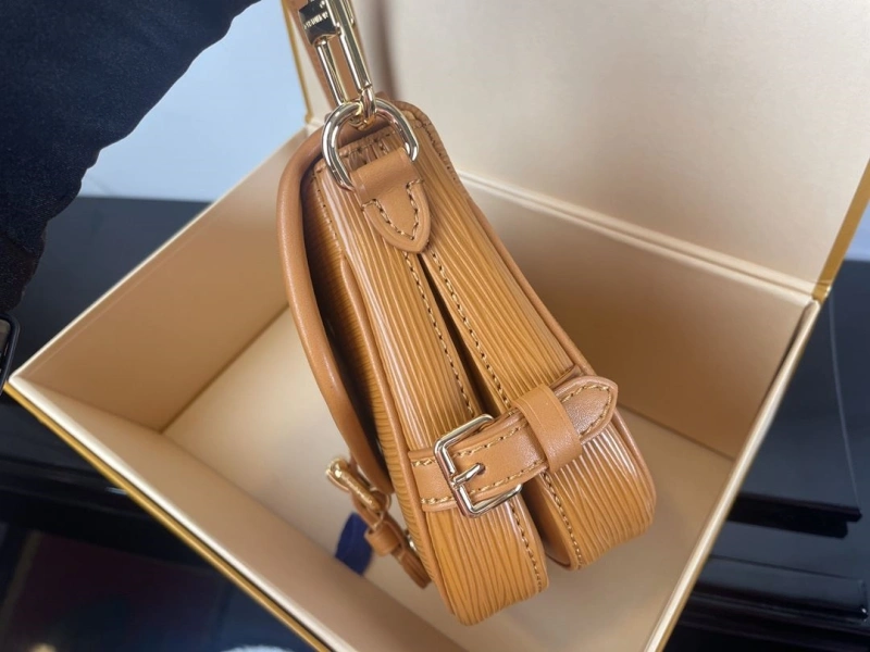 Bold LX Satchel bags 15010