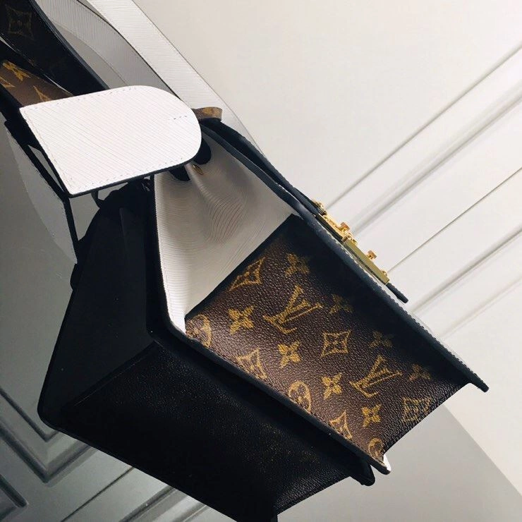 Trendsetting LX Top Handle Bags 13922