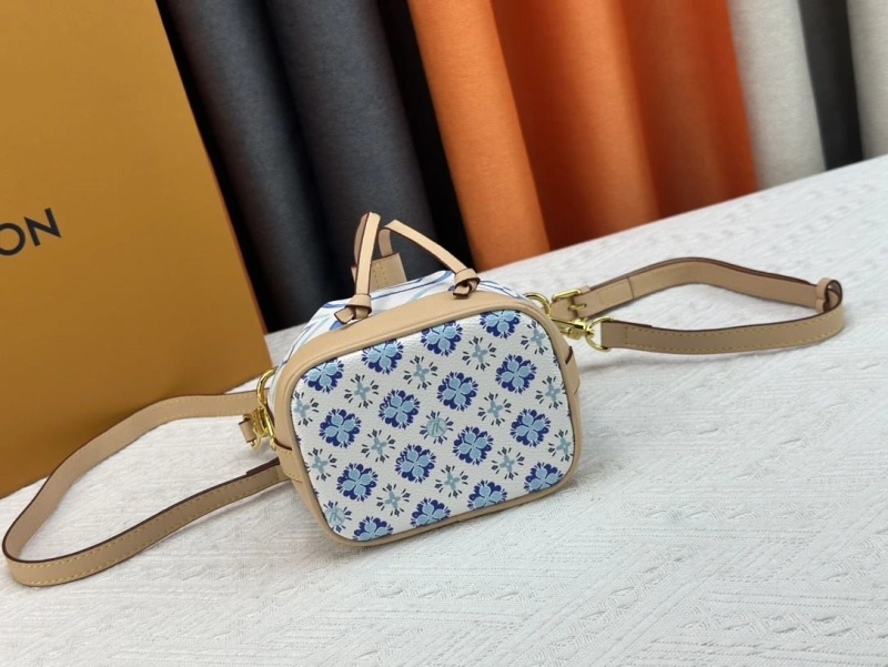 Comfortable LX Bucket Bags 15540