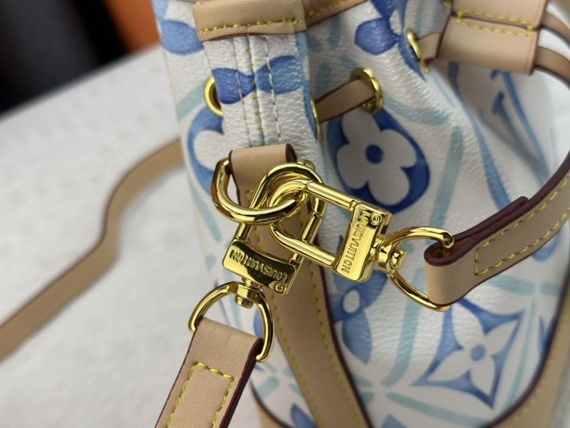 Comfortable LX Bucket Bags 15540