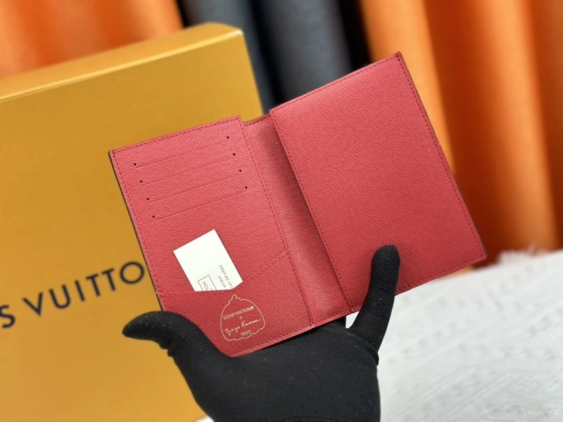 Comfortable LX Wallets 13400