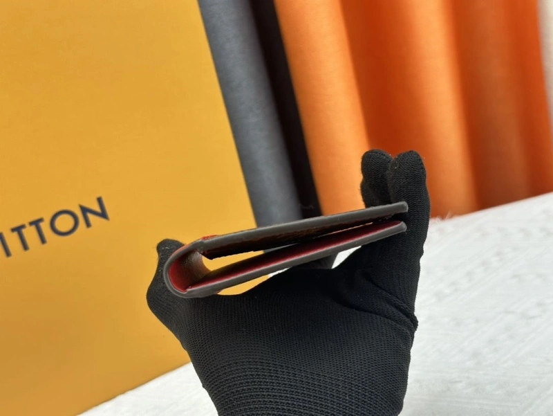 Sophisticated LX Wallets 13376