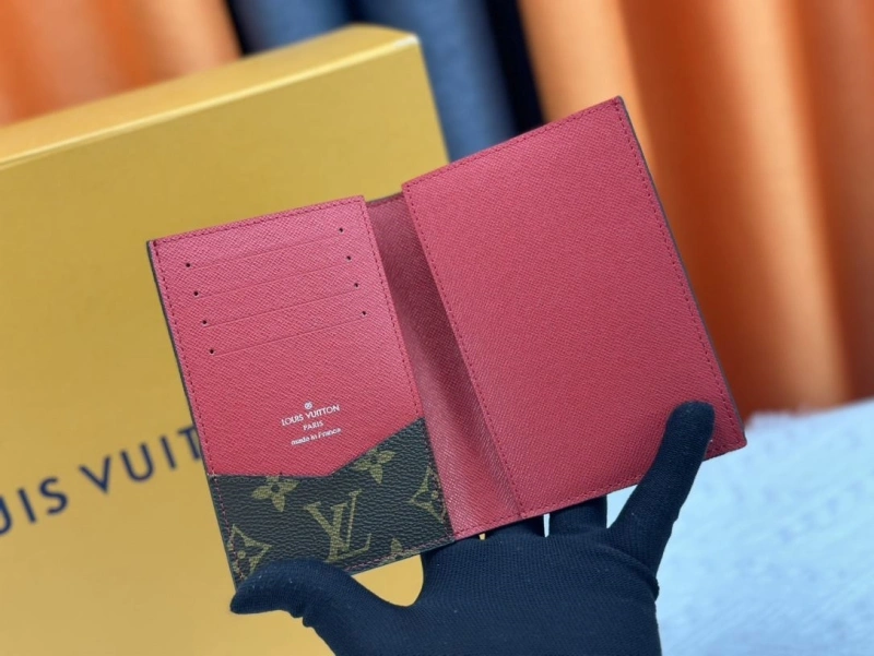 Sophisticated LX Wallets 13376
