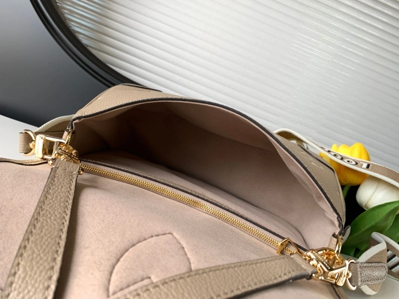 EyeCatching LX Satchel bags 14973