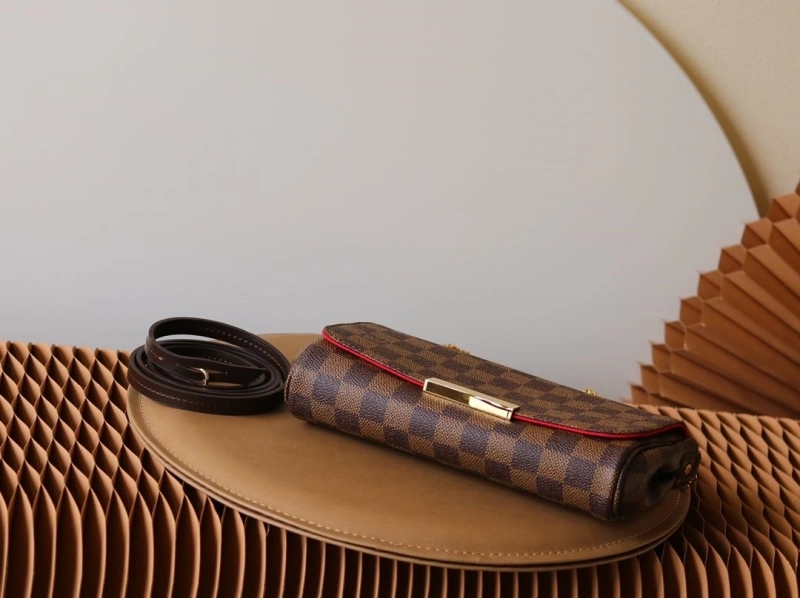 Versatile LX Clutch Bags 15337