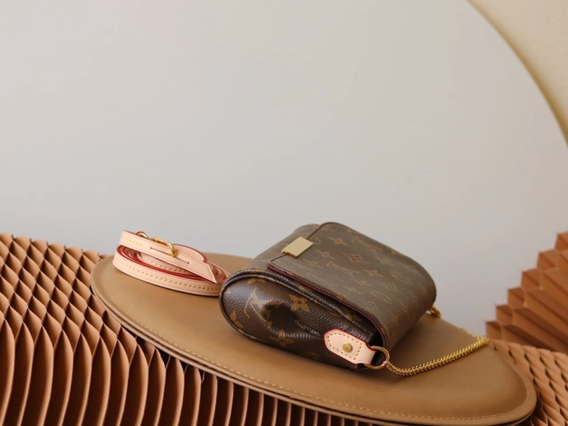 LX Clutch Bags SportInspired 15333