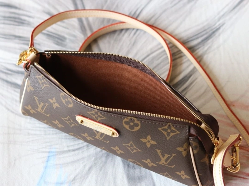 LX Satchel bags Popular 14931