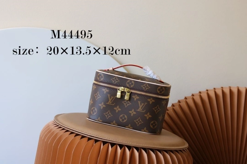 Durable LX Cosmetic Bags 15298