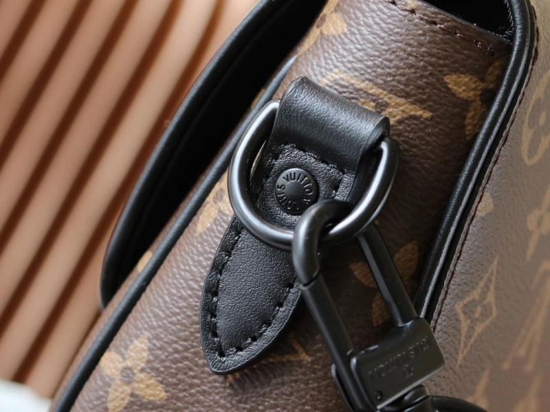 Trendsetting LX Satchel bags 14940