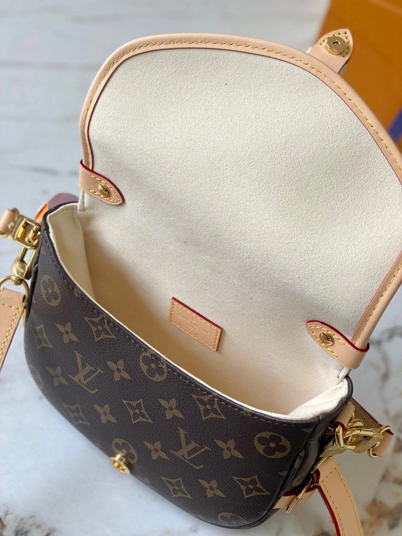 GoAnywhere LX Satchel bags 14916