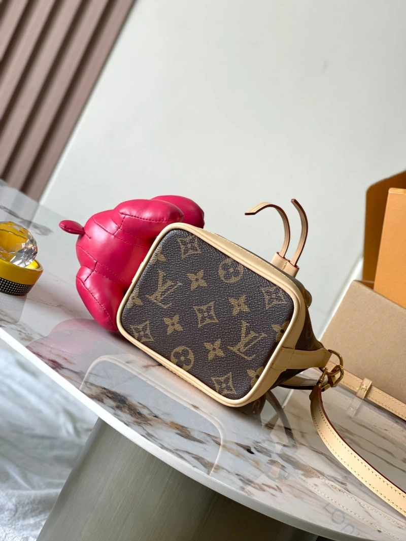Comfortable LX Bucket Bags 15526