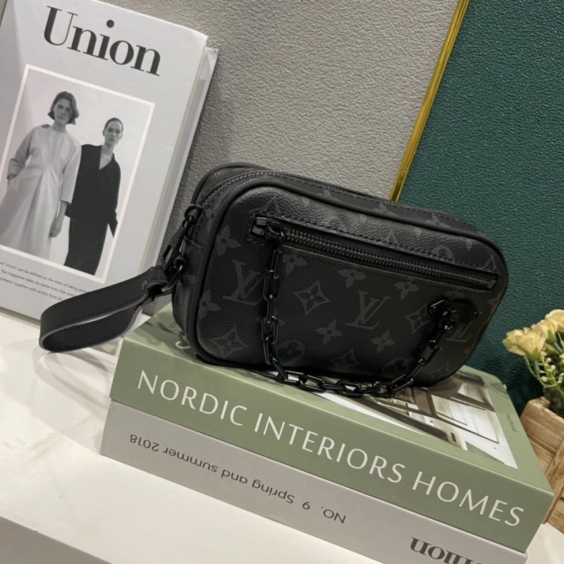 Resilient LX Clutch Bags 15320