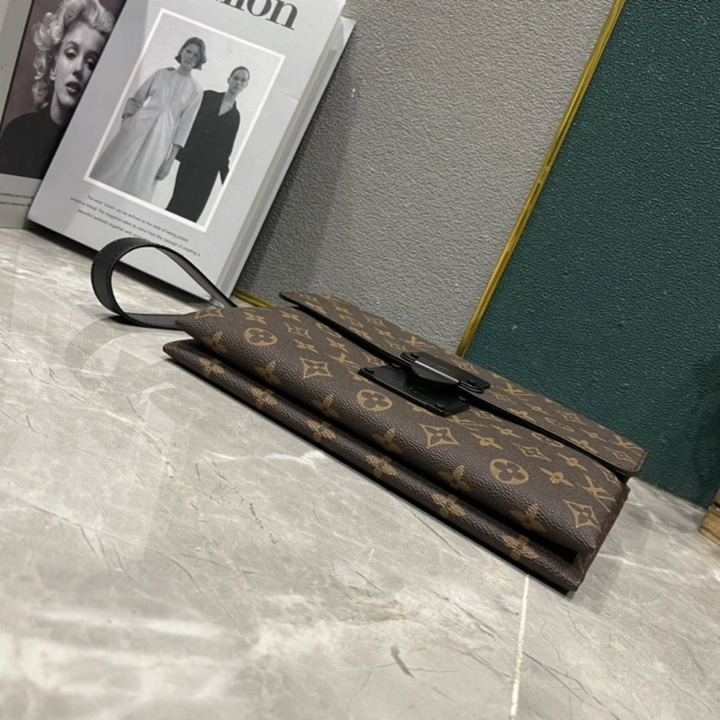 Timeless LX Clutch Bags 15319