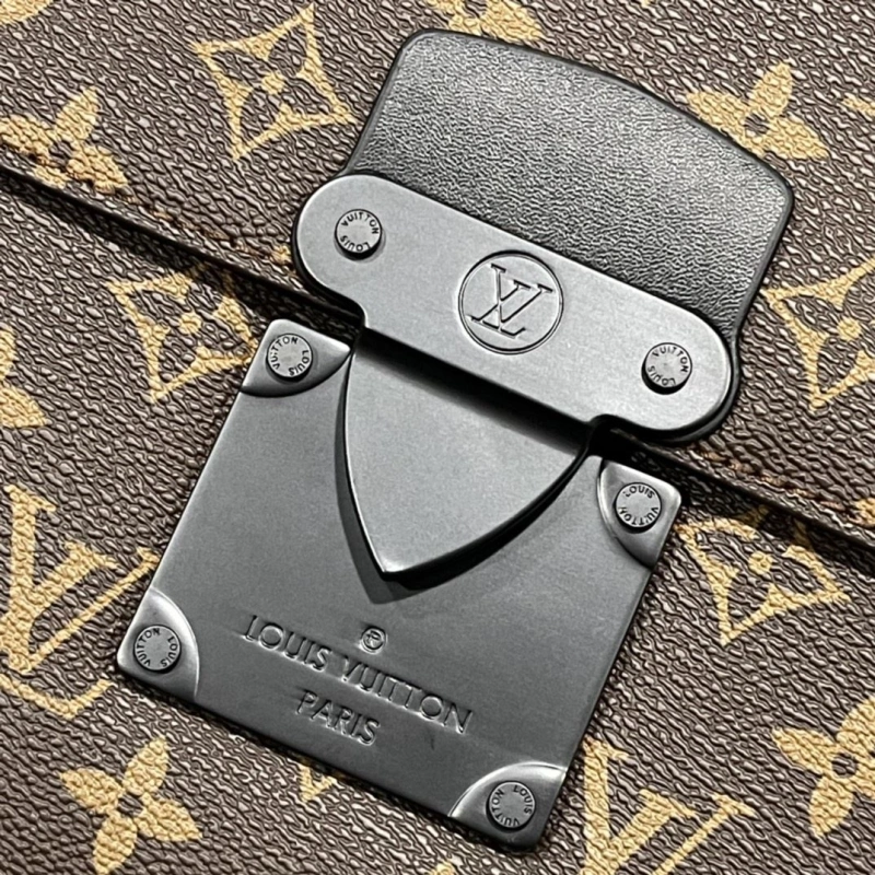 Timeless LX Clutch Bags 15319