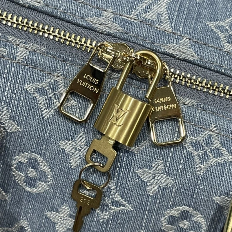 Trendsetting LX Travel Bags 13705