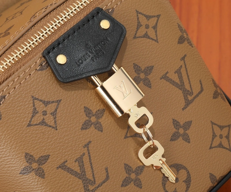 NewStyle LX Cosmetic Bags 15280