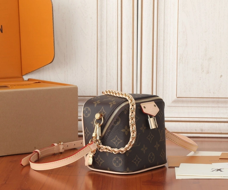 LX Cosmetic Bags Fashionable 15268