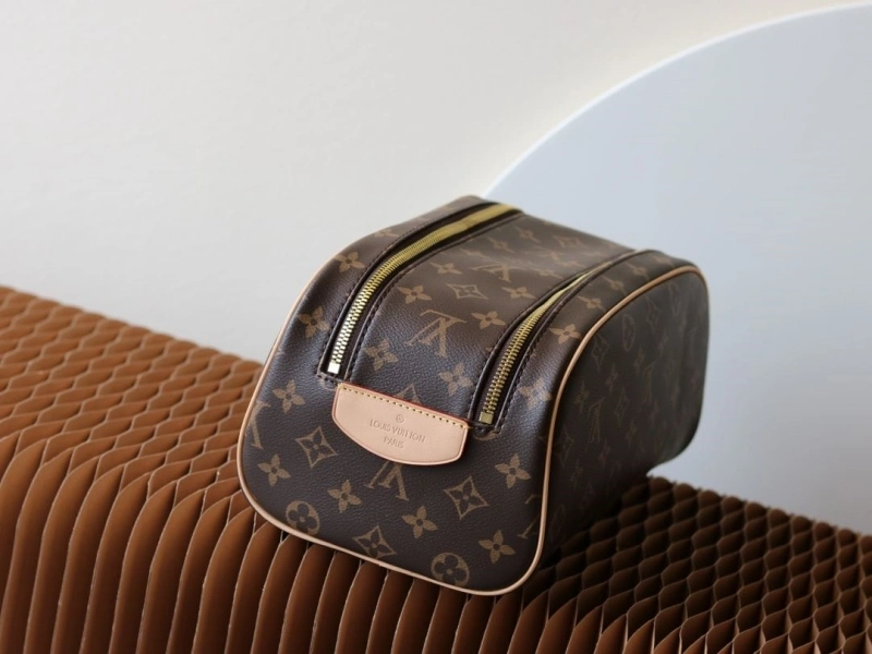 LX Cosmetic Bags Versatile 15265