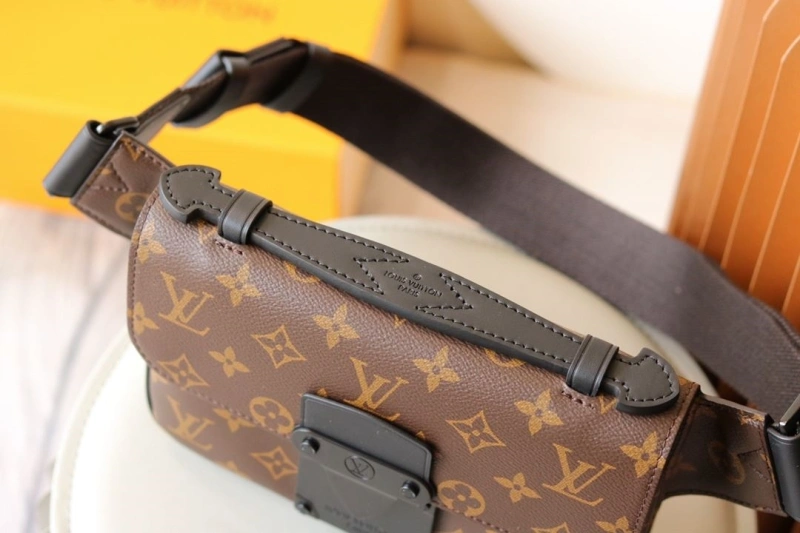 Fashionable LX Waist & Chest Packs 13535