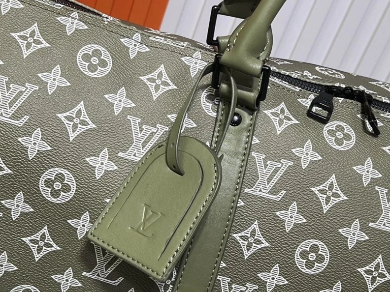 Comfortable LX Travel Bags 22802