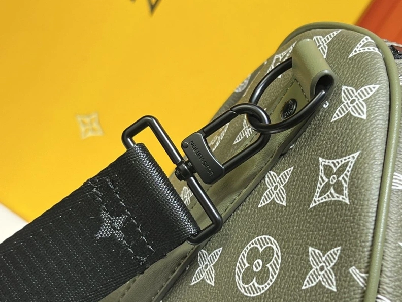 Comfortable LX Travel Bags 22802