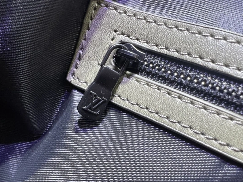 Comfortable LX Travel Bags 22802